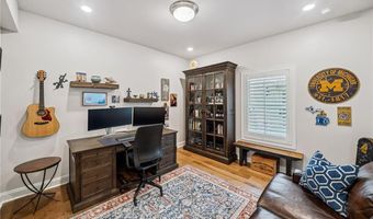 5172 Lower Creek St, Peachtree Corners, GA 30092