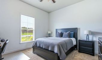 18394 Red Tail St, Athens, AL 35613