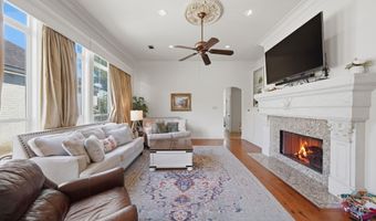 10634 Shoreline Dr, Baton Rouge, LA 70809