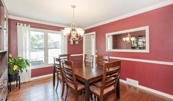 565 Walnut Ridge Trl, Aurora, OH 44202