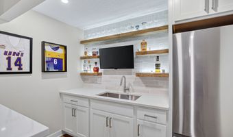 713 NE Country Meadow Dr, Ankeny, IA 50021