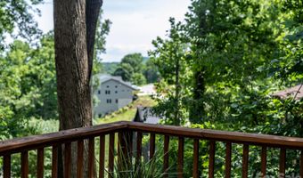 1 Pickwick Rd, Asheville, NC 28803
