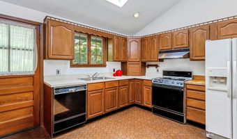 475 Hoyt St, Darien, CT 06820
