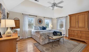 3 Seten Cir, Andover, MA 01810