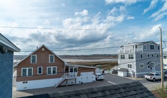 11 Walker St, Wells, ME 04090