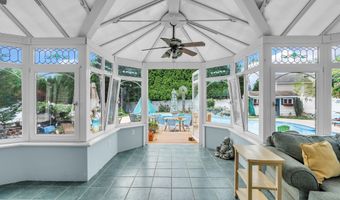 8 Laurel Ln, Bayville, NJ 08721