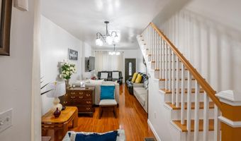922 PEAR St, Reading, PA 19601