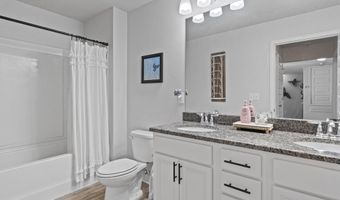 5367 Overland Dr, Biloxi, MS 39532