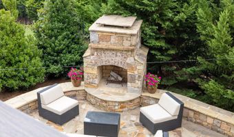 220 Briar Holw, Woodstock, GA 30188