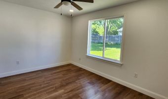 604 Marvin Ave, Ava, MO 65608