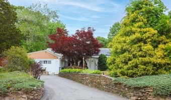 29 Dean Ave, Johnston, RI 02919
