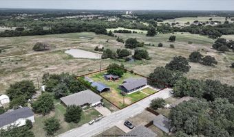 907 Denver St, Alvord, TX 76225