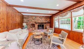 8202 EXCALIBUR Ct, Annandale, VA 22003
