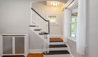 17 Oxford Rd, Albany, NY 12203