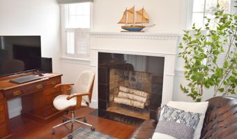 2 Harbor View Ln, Belfast, ME 04974