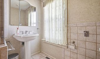 674 E Bay Ave, Barnegat, NJ 08005
