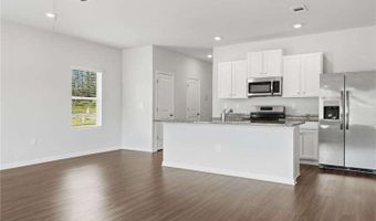 157 Village Green Dr, Adairsville, GA 30103