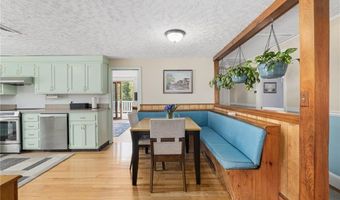 112 Center Ave, Middletown, RI 02842