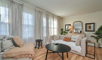 6617 MEDINAH Ln, Alexandria, VA 22312