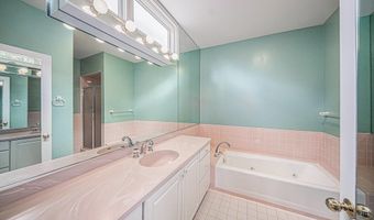 1989 Stonebridge Dr N, Ann Arbor, MI 48108