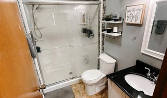 510 N Vine St, Agency, IA 52530