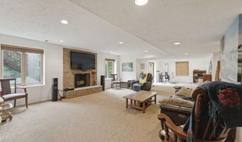 8004 SPLIT OAK Dr, Bethesda, MD 20817