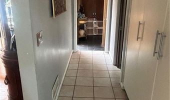 2 Wenscott Ln, North Providence, RI 02904