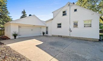 3313 S WEBSTER Ave, Allouez, WI 54301