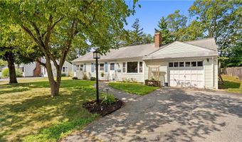 239 Richmond Dr, Warwick, RI 02888