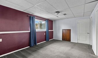 900 PHOENIX Dr, Cheyenne, WY 82001