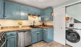 2 River Rd 5, Brentwood, NH 03833
