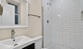 1821 T St NW, Washington, DC 20009