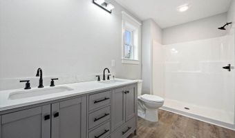 673 Streamside Ave, Hermon, ME 04401