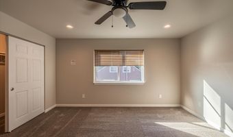 318 11TH St, Bandon, OR 97411