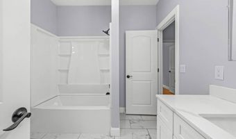 222 Briarwood Ct, Albany, NY 12203