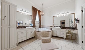 10634 Shoreline Dr, Baton Rouge, LA 70809