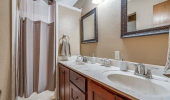 300 County Road 324, Adkins, TX 78101