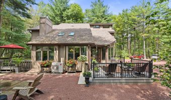 129 Woodbury, Blakeslee, PA 18610