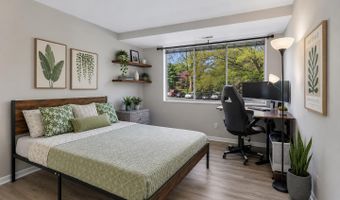4977 BATTERY Ln #1-211, Bethesda, MD 20814