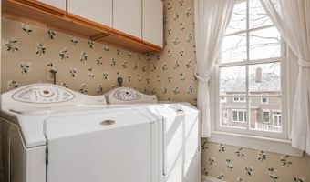 7806 FOX GATE Ct, Bethesda, MD 20817