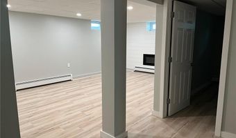 55 Brookfield Dr, Cranston, RI 02920