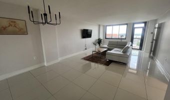 801 N PITT St N #804, Alexandria, VA 22314