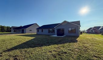 5165 Greyson Heights Dr, Auburn, IN 46706