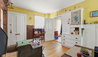 28 Chapel St, Augusta, ME 04330