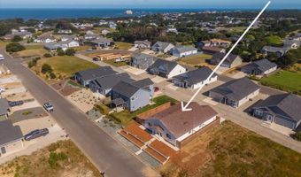 746 Seacrest Dr, Bandon, OR 97411