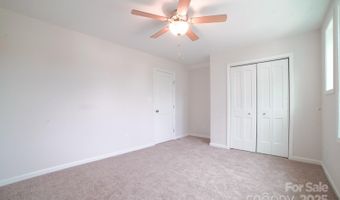 11 Berry Crest Ln, Arden, NC 28704