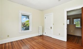 1 Arnold Ave, Newport, RI 02840