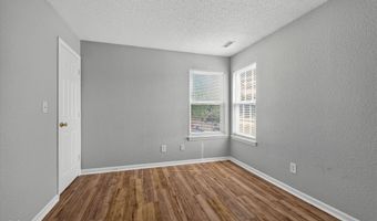 8133 Maple Stream Ln, Indianapolis, IN 46217