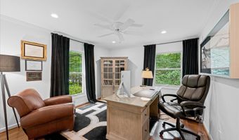 9225 ALDERSHOT Dr, Bethesda, MD 20817