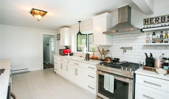 126 Riverside Dr 1, East Providence, RI 02915